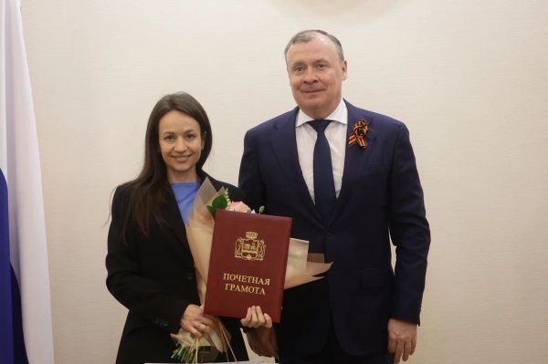 Тренеры Академии единоборств РМК получили награды от главы Екатеринбурга